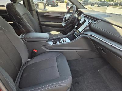 New 2026 Jeep Grand Cherokee L Laredo 4x2  in ,  33