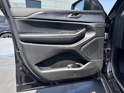 New 2026 Jeep Grand Cherokee L Laredo 4x2  in ,  18