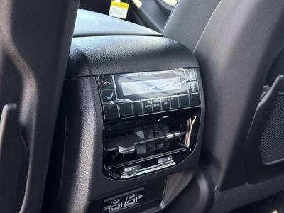 New 2026 Jeep Grand Cherokee L Laredo 4x2  in ,  26