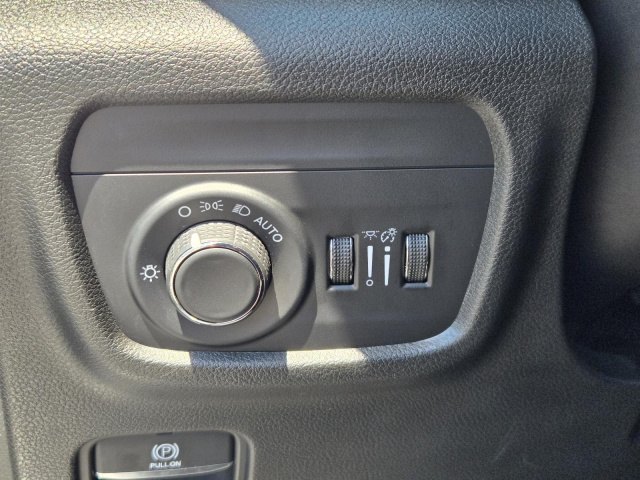 Used 2023 Jeep Grand Cherokee L Laredo 4x2  in ,  18