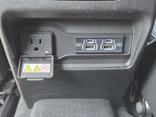 Used 2023 Jeep Grand Cherokee L Laredo 4x2  in ,  26