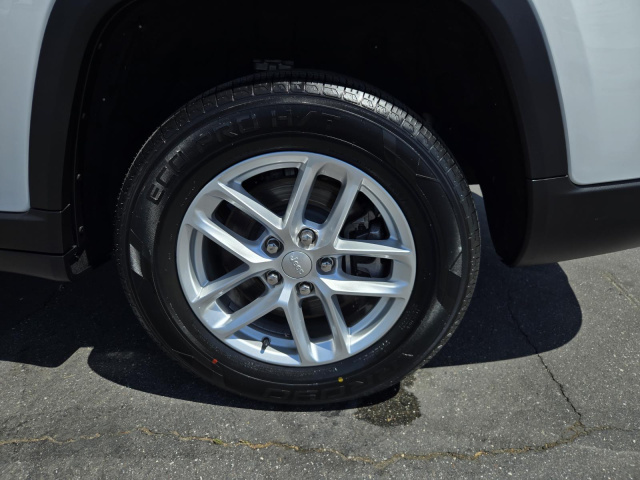 Used 2023 Jeep Grand Cherokee L Laredo 4x2  in ,  37
