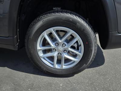 New 2026 Jeep Grand Cherokee L Laredo X 4x2  in ,  37