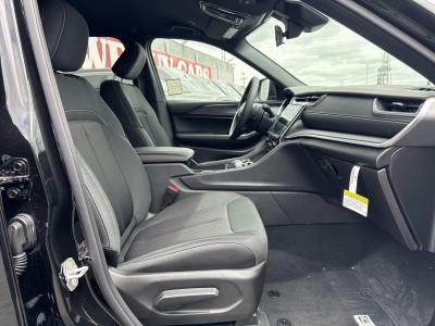 New 2026 Jeep Grand Cherokee L Laredo 4x2  in ,  31