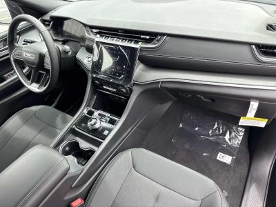 New 2026 Jeep Grand Cherokee L Laredo 4x2  in ,  33