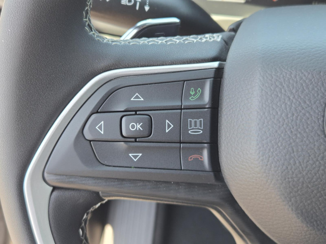 New 2026 Jeep Grand Cherokee L Laredo 4x2  in ,  15