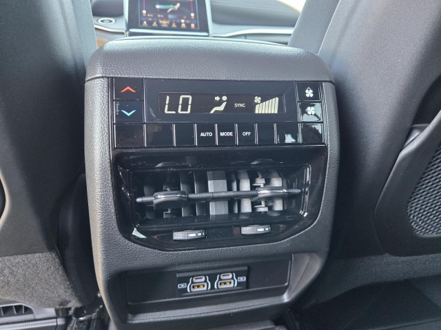 New 2026 Jeep Grand Cherokee L Laredo 4x2  in ,  25