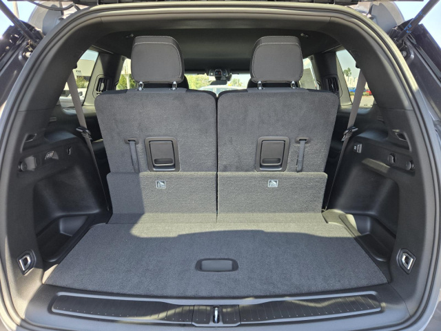 New 2026 Jeep Grand Cherokee L Laredo 4x2  in ,  27