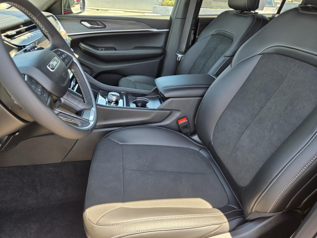 New 2026 Jeep Grand Cherokee L Laredo Altitude 4x4  in ,  21