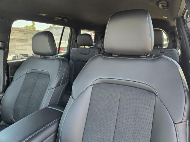 New 2026 Jeep Grand Cherokee L Laredo Altitude 4x4  in ,  22