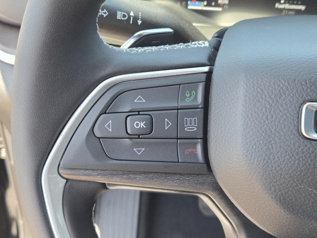 New 2026 Jeep Grand Cherokee L Laredo Altitude 4x4  in ,  16
