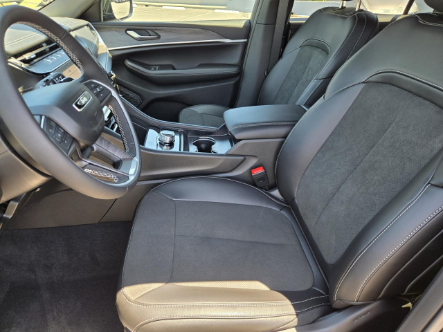 New 2026 Jeep Grand Cherokee L Laredo Altitude 4x4  in ,  21