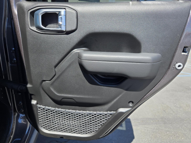 New 2026 Jeep Wrangler Rubicon 4 Door 4x4  in ,  31