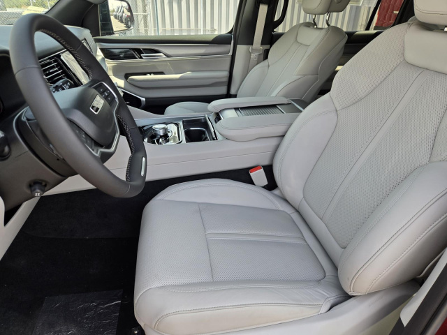 New 2026 Jeep Grand Wagoneer L Limited Altitude 4x4  in ,  23