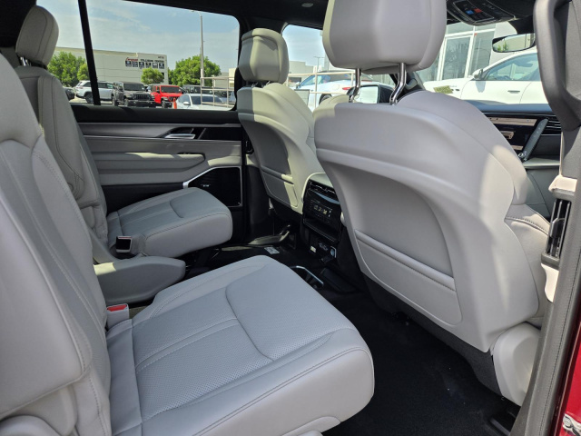 New 2026 Jeep Grand Wagoneer L Limited Altitude 4x4  in ,  31