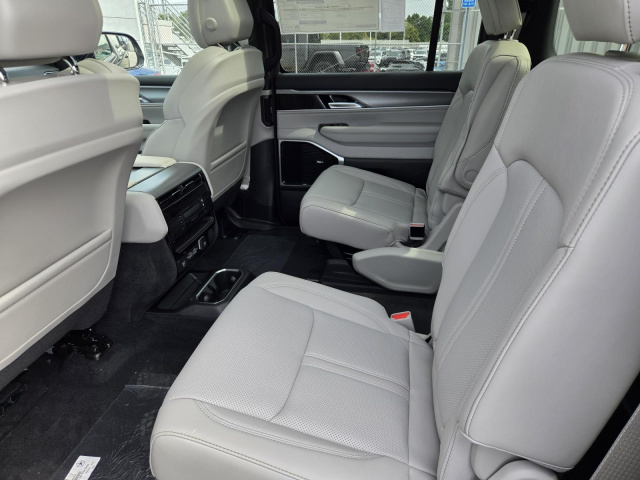 New 2026 Jeep Grand Wagoneer L Limited Altitude 4x4  in ,  26