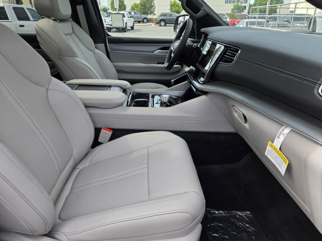 New 2026 Jeep Grand Wagoneer L Limited Altitude 4x4  in ,  33