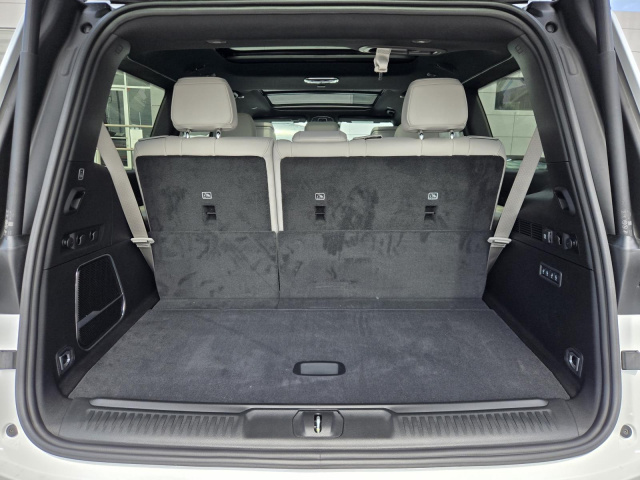 New 2026 Jeep Grand Wagoneer 4x2  in ,  30