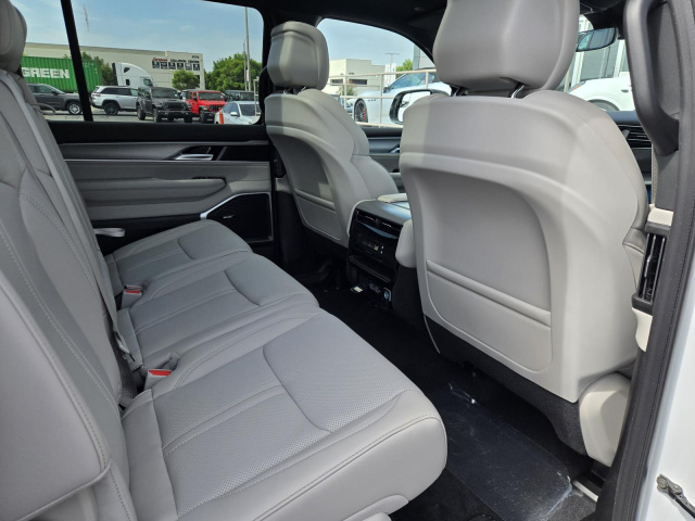 New 2026 Jeep Grand Wagoneer 4x2  in ,  31