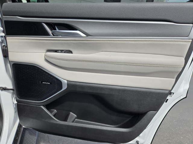 New 2026 Jeep Grand Wagoneer 4x2  in ,  32