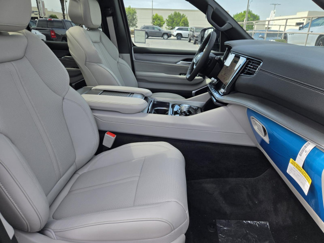 New 2026 Jeep Grand Wagoneer 4x2  in ,  34