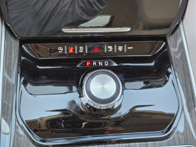 Used 2022 Jeep Wagoneer Series II 4x2  in ,  13