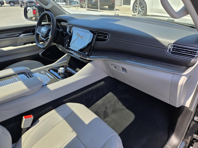 Used 2022 Jeep Wagoneer Series II 4x2  in ,  31