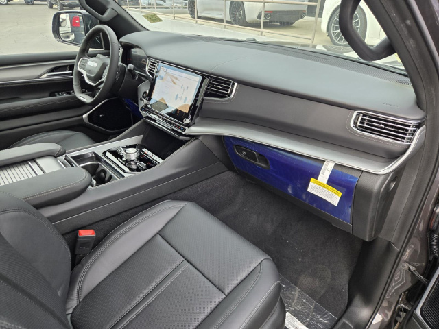 New 2026 Jeep Grand Wagoneer Limited Reserve 4x4  in ,  32