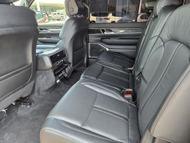 Used 2022 Jeep Wagoneer Series II 4x4  in ,  24
