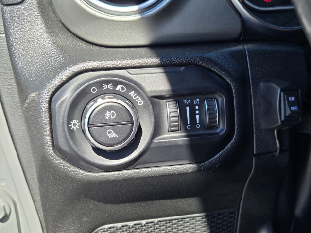 Used 2022 Jeep Gladiator Overland 4x4  in ,  20
