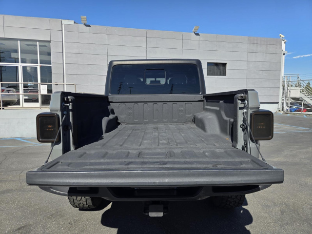 Used 2022 Jeep Gladiator Overland 4x4  in ,  29
