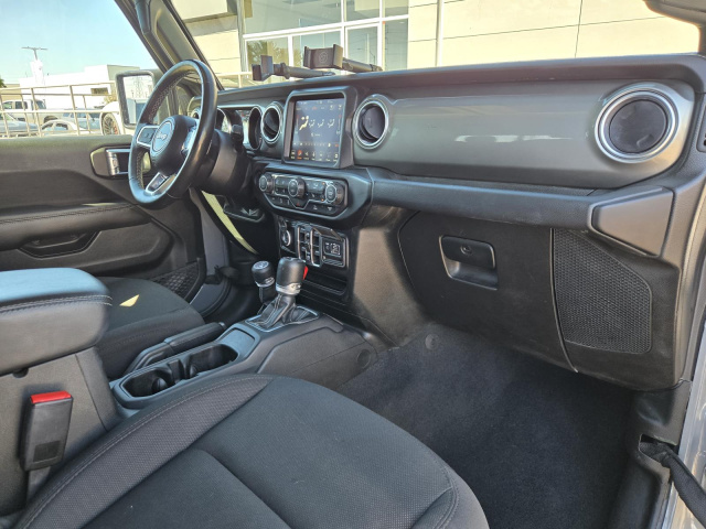 Used 2022 Jeep Gladiator Overland 4x4  in ,  32