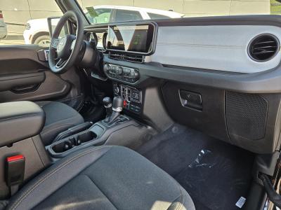 New 2026 Jeep Gladiator Willys 4x4  in ,  32