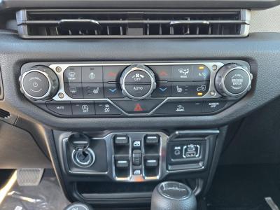 New 2026 Jeep Gladiator Sport S 4x4  in ,  13