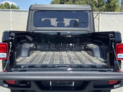 New 2026 Jeep Gladiator Sport S 4x4  in ,  28