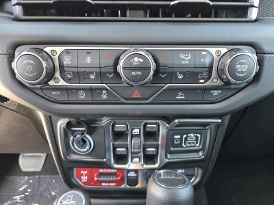 New 2026 Jeep Gladiator Mojave 4x4  in ,  12