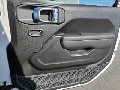 New 2026 Jeep Gladiator Mojave 4x4  in ,  36
