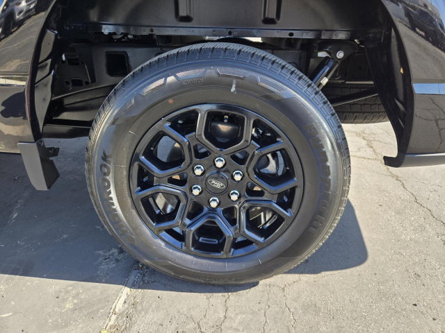 Used 2025 Ford F-150 STX 2WD SuperCrew 5.5' Box  in ,  35