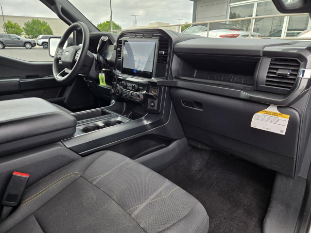 Used 2024 Ford F-150 STX 4WD SuperCrew 5.5' Box  in ,  32