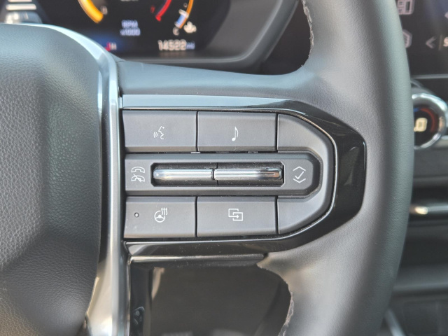 Used 2025 Chevrolet Colorado 4WD Crew Cab Trail Boss  in ,  17
