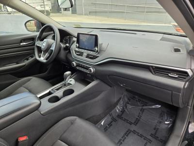 Used 2019 Nissan Altima 2.5 S  in ,  27