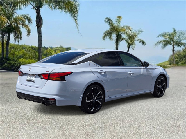 Used 2025 Nissan Altima SR FWD  in ,  4