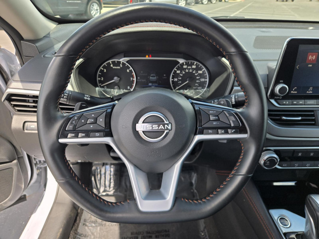 Used 2025 Nissan Altima SR FWD  in ,  16