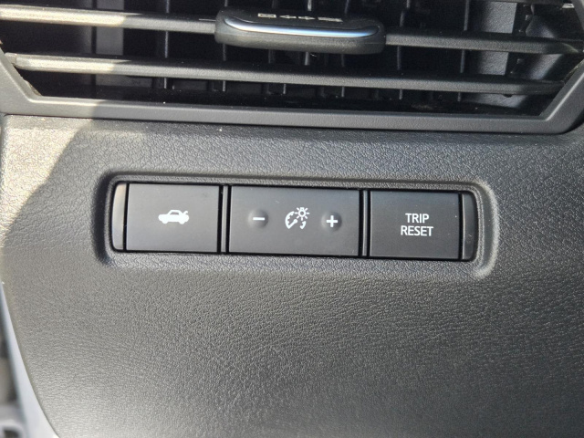 Used 2025 Nissan Altima SR FWD  in ,  19