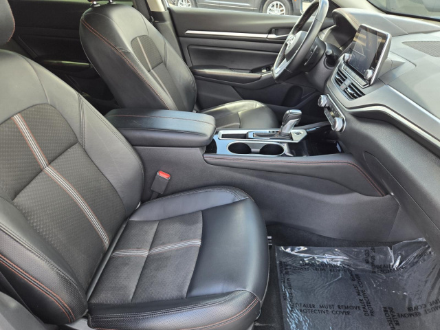 Used 2025 Nissan Altima SR FWD  in ,  32