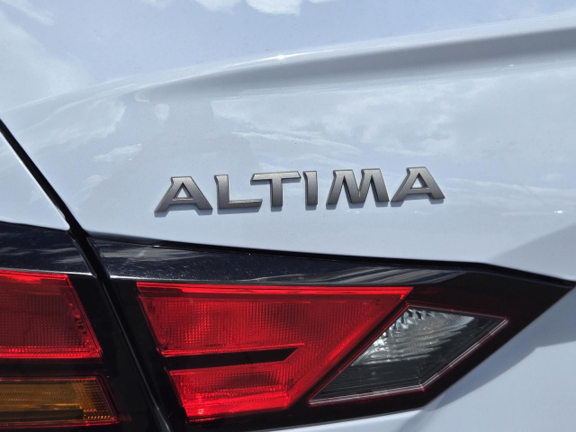 Used 2025 Nissan Altima SR FWD  in ,  35