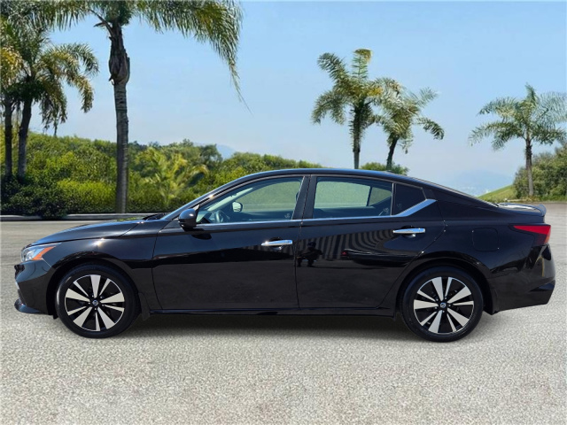 Used 2022 Nissan Altima 2.5 SV Sedan  in ,  2