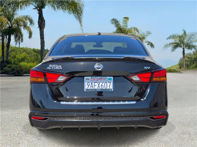 Used 2022 Nissan Altima 2.5 SV Sedan  in ,  5