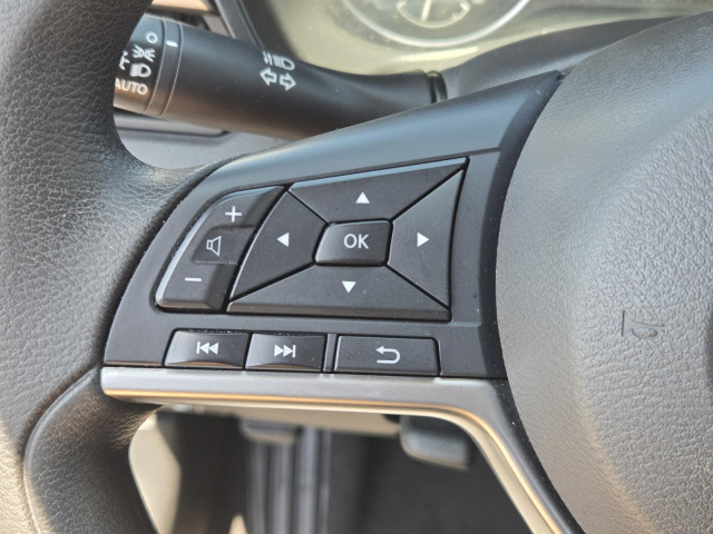 Used 2022 Nissan Altima 2.5 SV Sedan  in ,  17