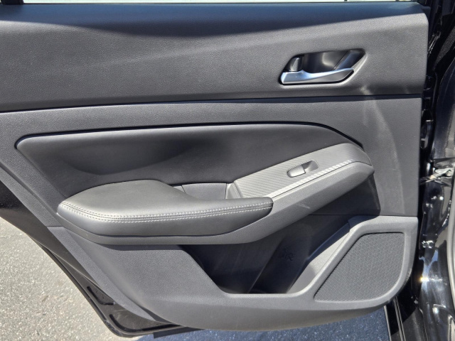 Used 2022 Nissan Altima 2.5 SV Sedan  in ,  25
